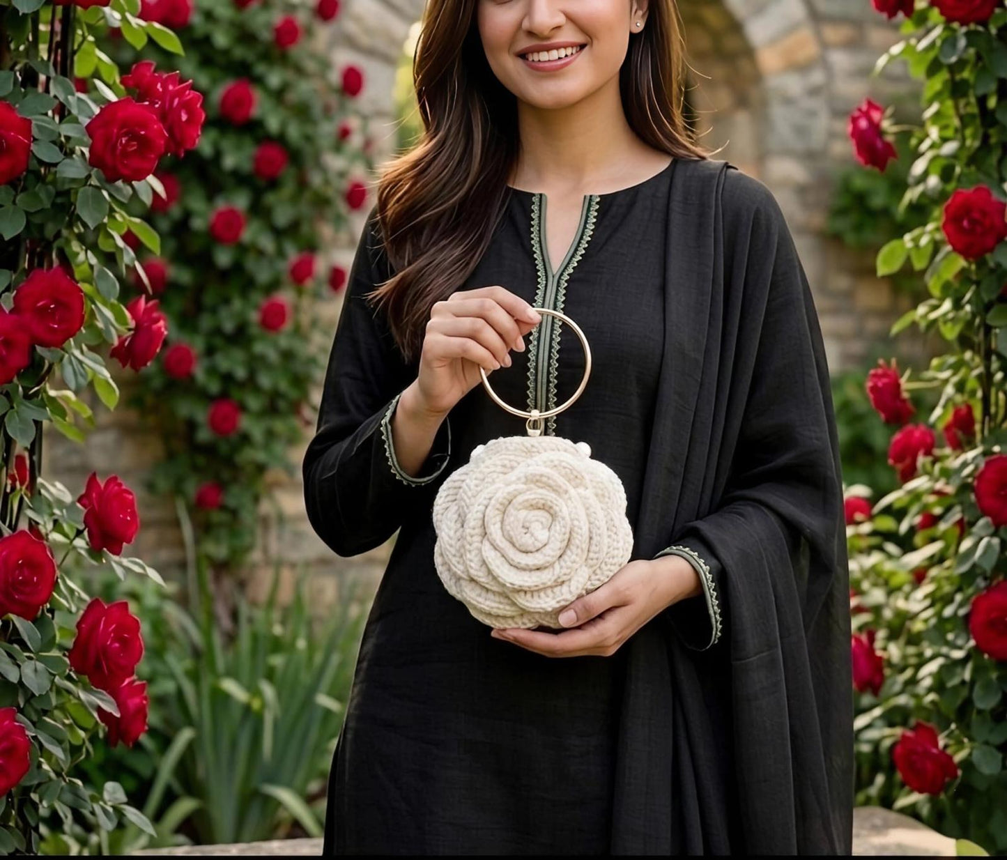 CROCHET CHARM IVORY BLOOM ROSE CLUTCH